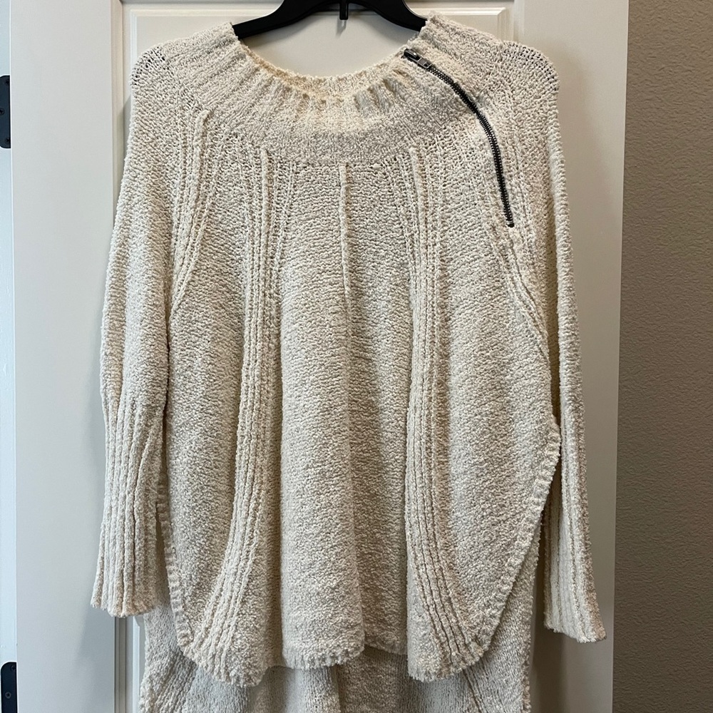 FREE PEOPLE cream sweater- sz XS